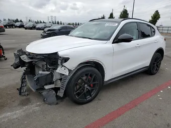 2020 Alfa Romeo Stelvio ZASPAKAN6L7C76056