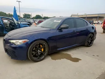 2018 Alfa Romeo Giulia ZARFAECN2J7590745