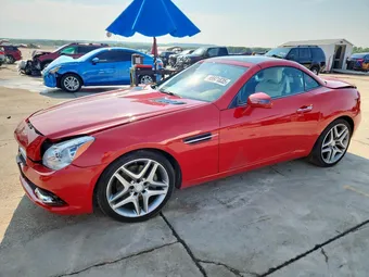 2016 Mercedes-Benz SLK-Class WDDPK3JA0GF124025