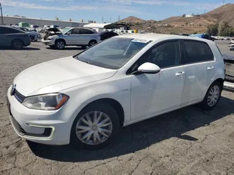 2015 Volkswagen e-Golf WVWKP7AU9FW906264