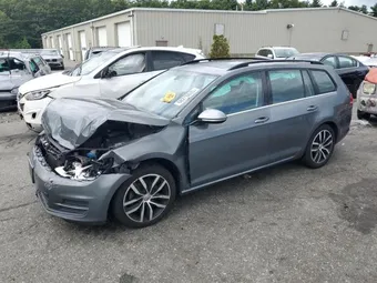 2016 Volkswagen Golf SportWagen 3VWC17AU3GM520119