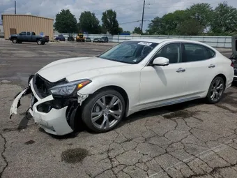 2018 Infiniti Q70 JN1BY1PR8JM370623