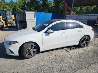 2019 Mercedes-Benz A-Class WDD3G4EB2KW006138