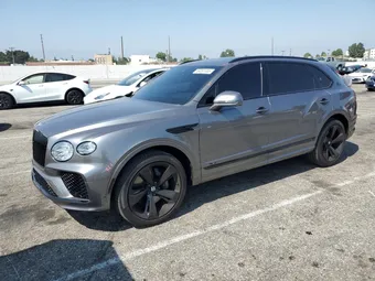 2024 Bentley Bentayga SJAHT2ZV3RC025136