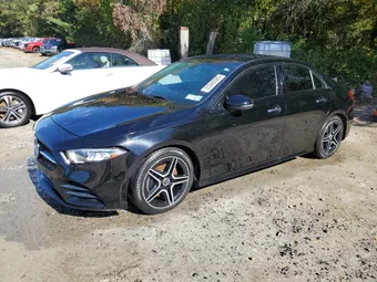 2019 Mercedes-Benz A-Class WDD3G4FB1KW025715