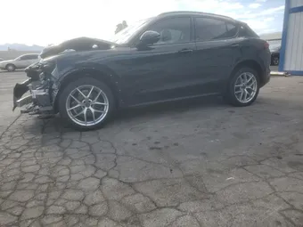 2018 Alfa Romeo Stelvio ZASFAKPN1J7B83185