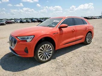 2019 Audi e-tron WA1VAAGE3KB021176