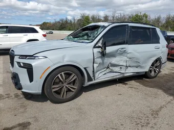 2023 BMW X7 5UX23EM04P9R52737