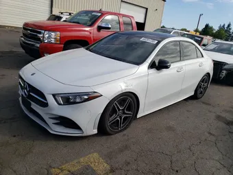 2020 Mercedes-Benz A-Class W1K3G4FB6LW044052