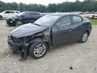 2017 Toyota Yaris 3MYDLBYV8HY195563