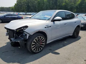 2023 Maserati Grecale ZN682CVT3P7438268