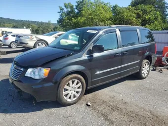 2015 Chrysler Town & Country 2C4RC1BG2FR552886