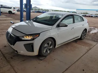 2017 Hyundai Ioniq KMHC75LC7HU045156