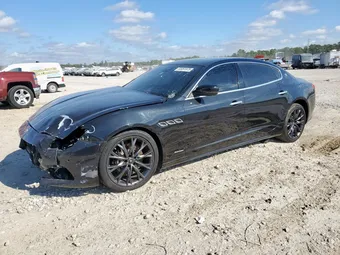 2017 Maserati Quattroporte ZAM56RPL2H1197568