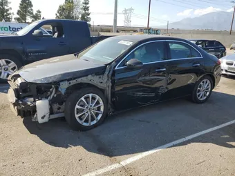2019 Mercedes-Benz A-Class WDD3G4EB4KW024706