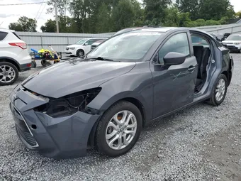 2018 Toyota Yaris 3MYDLBYV0JY302871