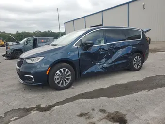 2024 Chrysler Pacifica Hybrid 2C4RC1S74RR103519