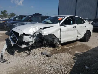 2019 Volvo S60 7JRA22TM0KG015425