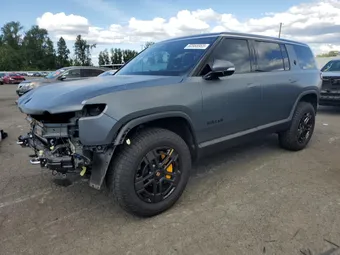 2023 Rivian R1S 7PDSGABA0PN018987