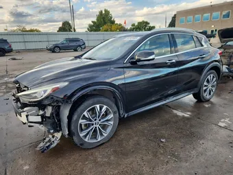 2017 Infiniti QX30 SJKCH5CR1HA026400
