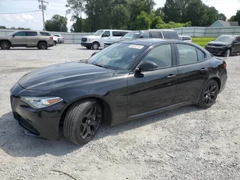 2021 Alfa Romeo Giulia ZARFAMAN4M7643835