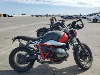 2021 BMW R WB10L7303M6D94365