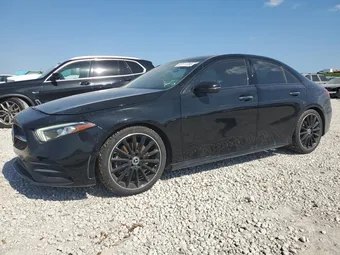 2019 Mercedes-Benz A-Class WDD3G4EB8KW025129