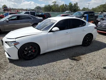 2020 Alfa Romeo Giulia ZARFAMAN6L7626212
