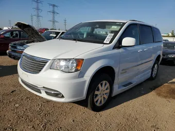2015 Chrysler Town & Country 2C4RC1BG3FR545204