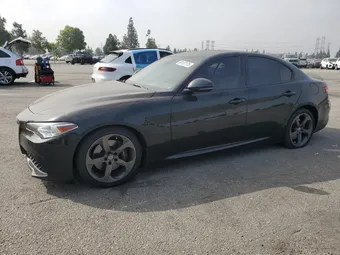 2018 Alfa Romeo Giulia ZARFAEBN9J7583471