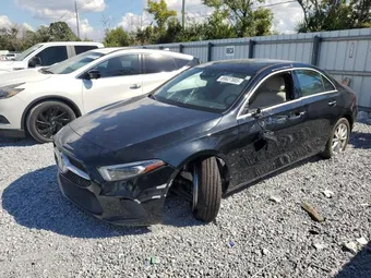 2020 Mercedes-Benz A-Class W1K3G4EB7LJ234666