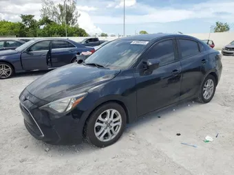 2017 Toyota Yaris 3MYDLBYV2HY156225