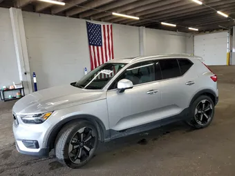 2019 Volvo XC40 YV4162ULXK2101182