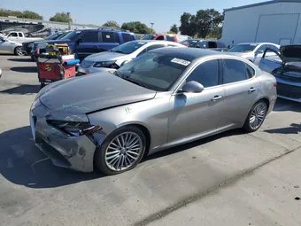 2017 Alfa Romeo Giulia ZARFAEBNXH7548755