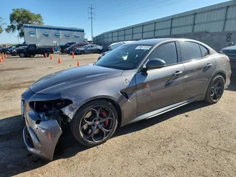 2017 Alfa Romeo Giulia ZARFAEAV4H7519107