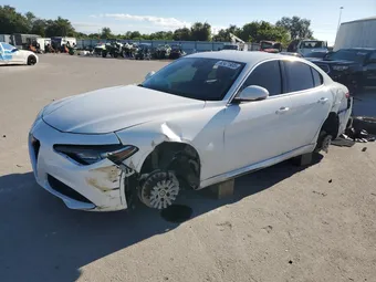 2021 Alfa Romeo Giulia ZARFAMAN6M7646879