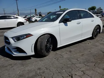 2019 Mercedes-Benz A-Class WDD3G4EB0KW029014