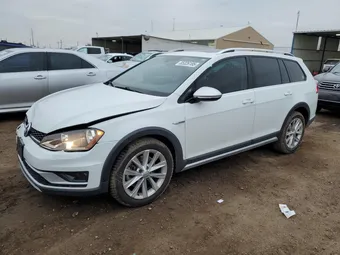 2017 Volkswagen Golf 3VWH17AU6HM537665