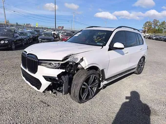 2021 BMW X7 5UXCW2C07M9E75280