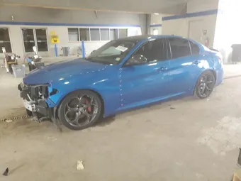 2018 Alfa Romeo Giulia ZARFAEEN2J7593805
