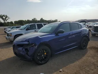 2021 Alfa Romeo Stelvio ZASPAKBN8M7D12426