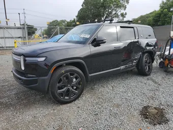 2025 Rivian R1S 7PDSGBBAXSN068925