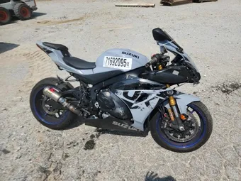 2022 Suzuki GSXR1000 JS1DM11H2N7100254