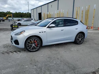2023 Maserati Grecale ZN682AVA8P7418391