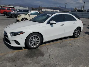 2019 Mercedes-Benz A-Class WDD3G4EB8KW022439