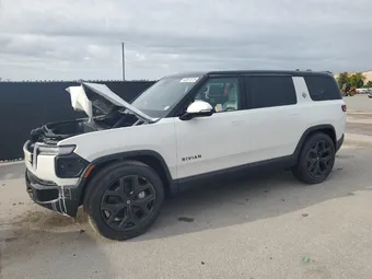 2026 Rivian R1S 7PDSGCBA9TN080149