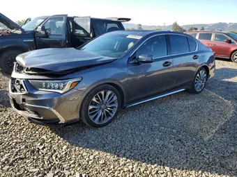2018 Acura RLX JH4KC1F59JC000635