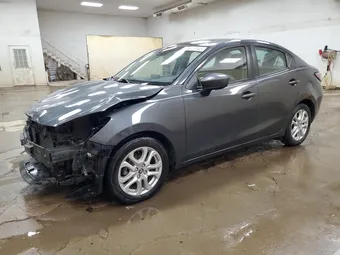 2017 Toyota Yaris 3MYDLBYV9HY183194