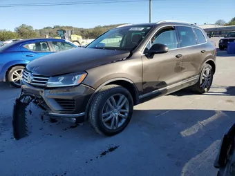2015 Volkswagen Touareg WVGEP9BP4FD007837