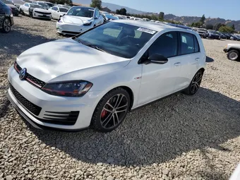 2017 Volkswagen GTI 3VW447AU5HM037308